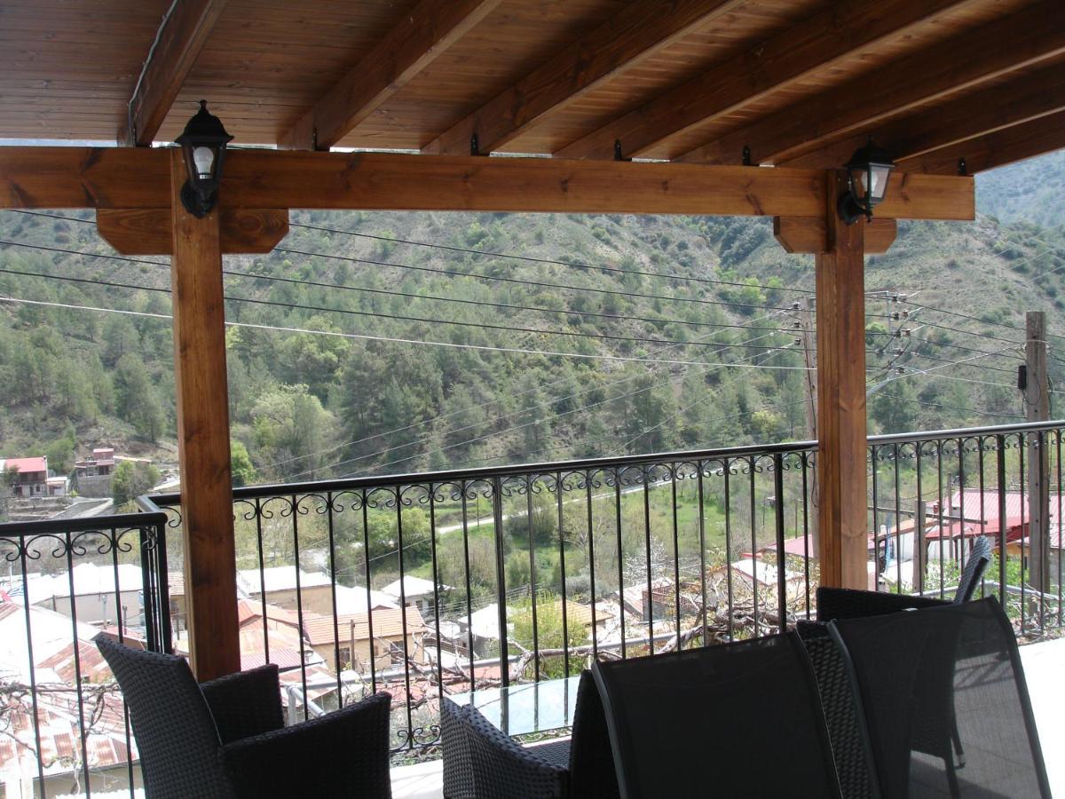 Love Holiday Suite 2 Tris Elies Exterior photo
